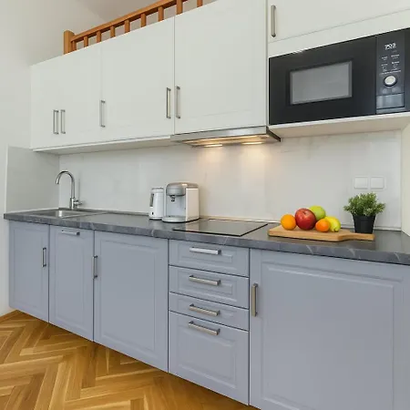 דירה 3 Bedroom In Old Town - 1 - Self Check-in פראג
